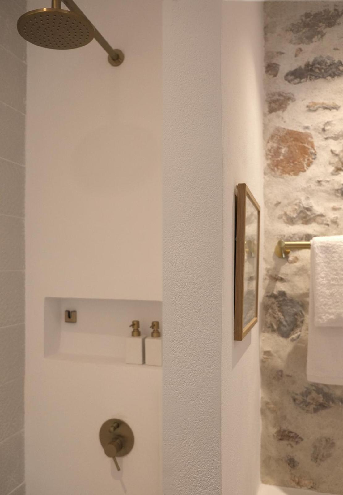 Arta Hydra Hotel Cameră foto